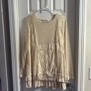 Tantrums XL sweater off white dressy